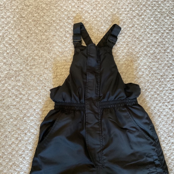 ❄️ Old Navy Kids Ski/Snow Pants - size 10-12 - Picture 2 of 7